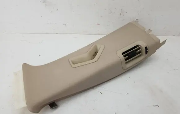 Volvo XC70 (B) pillar trim (bottom)