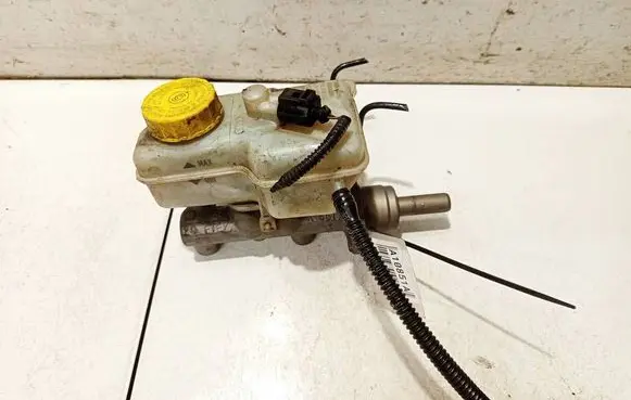 Volkswagen Polo IV 9N3 Master brake cylinder