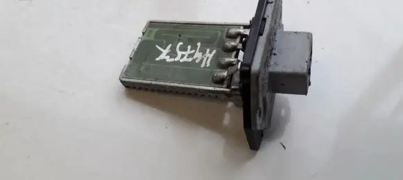Hyundai Matrix Heater blower motor/fan resistor WKDA
