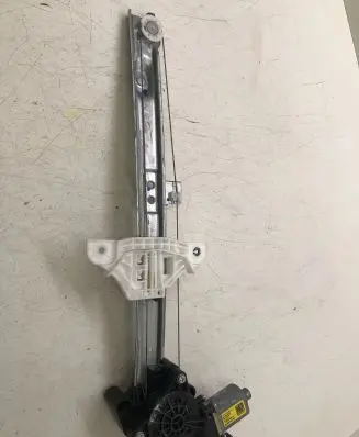 Hyundai i20 (BC3 BI3) Rear door window regulator with motor 83460Q0000 83402Q0010