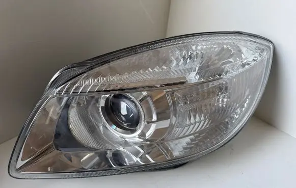 Skoda Roomster (5J) Headlight/headlamp 247831