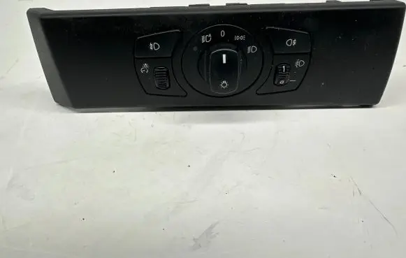 BMW 5 E60 E61 Light switch 6953741 0005021817000 33290103