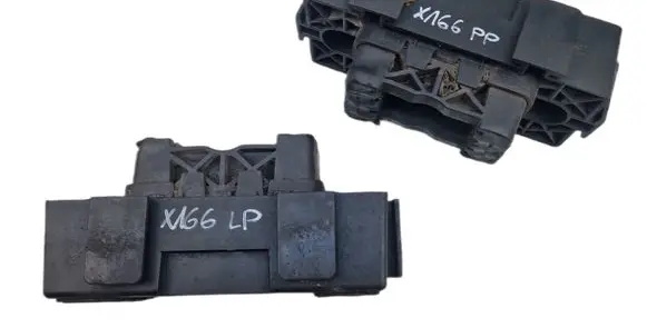 Mercedes-Benz GLS X166 Other sill/pillar trim element A1666909001 A2046920009