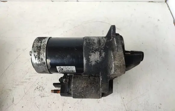 Opel Vivaro Starter motor M001T80681 8200621305A