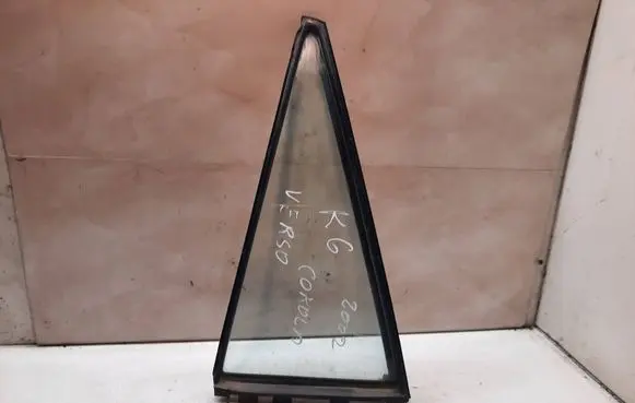 Toyota Corolla Verso E121 Rear vent window glass 43R005834