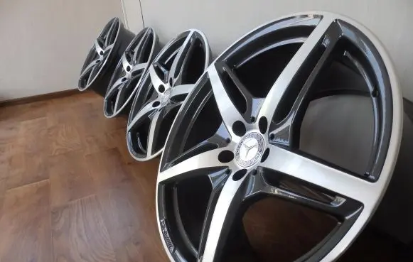 R19 alloy rim