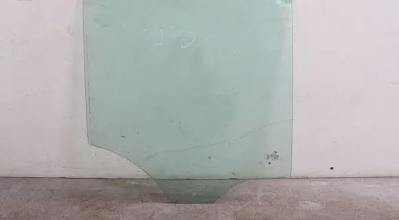BMW X3 E83 Rear door window glass