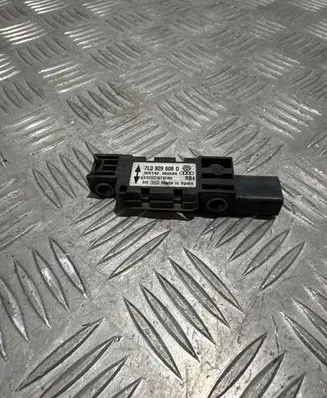 Porsche Cayenne (9PA) Airbag deployment crash/impact sensor 7L0909606D