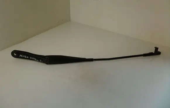 Opel Astra H Windshield/front glass wiper blade 13111221