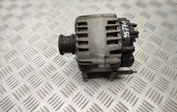 Volkswagen PASSAT B8 Generator/alternator 03L903023L