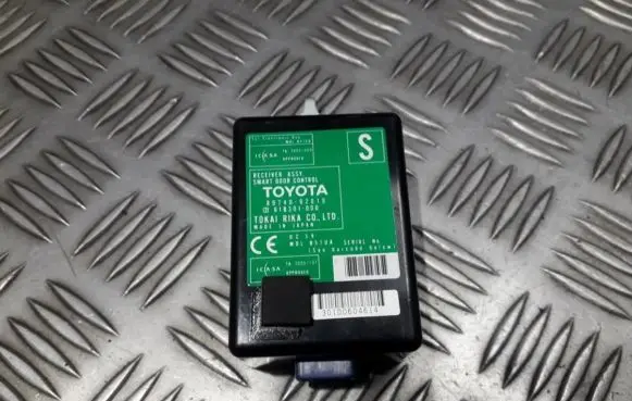 Toyota Auris 150 Door control unit/module 8974002010 89740-02010