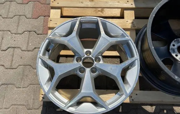 Audi A1 R18 alloy rim 82A601025L 82A601025AK