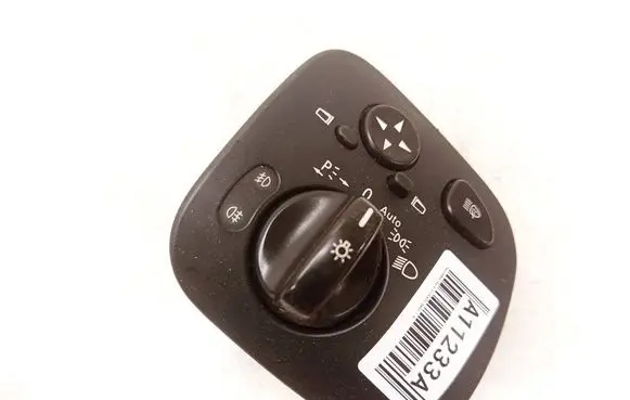 Mercedes-Benz C W203 Light switch A2035450904