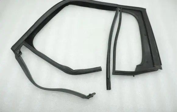 Opel Zafira C Rubber seal rear door window/glass 13260087 148534