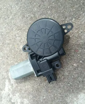 Mazda CX-5 Front door window regulator motor D01G5858XB