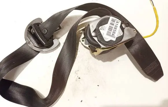 Volkswagen Golf V Front seatbelt 602213500