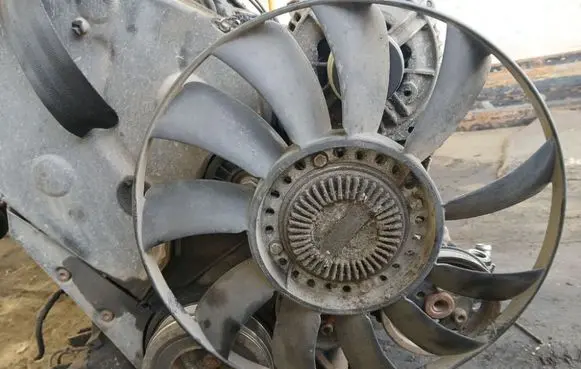 Audi A4 S4 B5 8D Viscous fan clutch