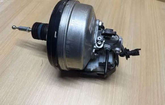 Audi A4 S4 B9 8W Brake booster 8W0612103K