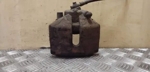 Volkswagen PASSAT CC Front brake caliper