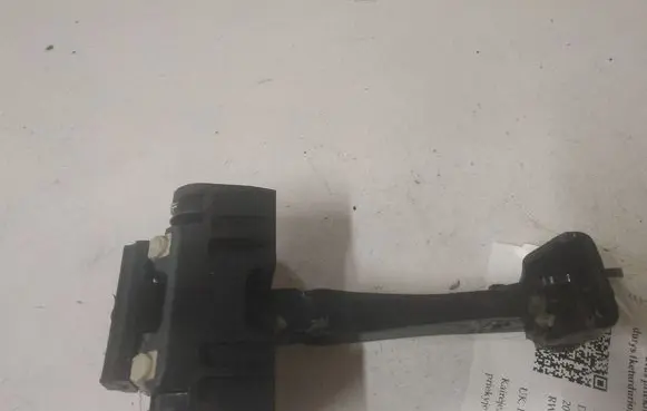 BMW 1 E81 E87 Front door check strap stopper