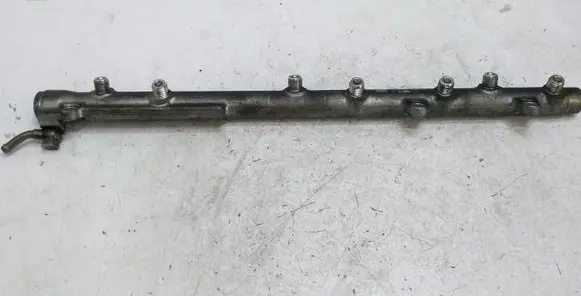BMW 5 E60 E61 Fuel main line pipe 0445216008 7788679