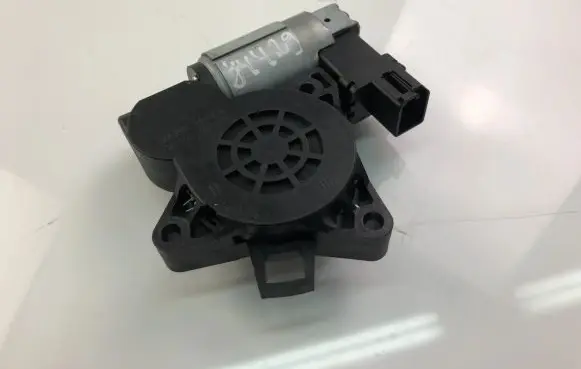 Mazda 2 Wiper motor GJ6A5858X