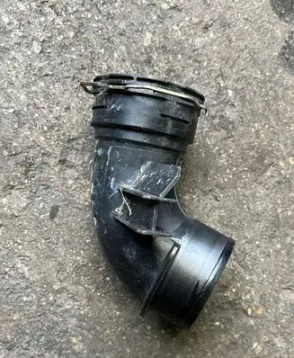 Ford Kuga III Air intake hose/pipe braknumeruczci
