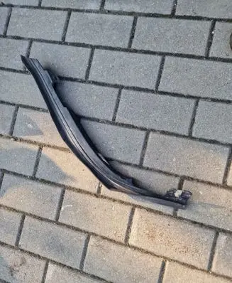 Dodge RAM 1500 DS Front bumper splitter molding 68414383AA