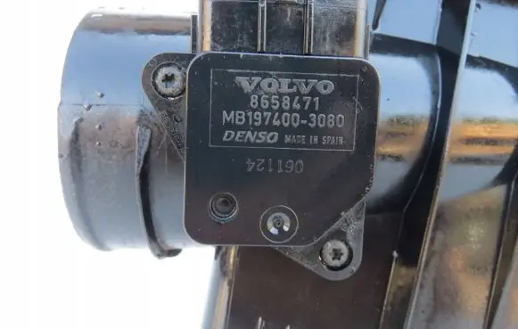 Volvo XC90 Mass air flow meter 8658471