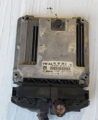 Volkswagen Golf Sportsvan Engine control unit/module 04L907309R 1031066 1039S84578