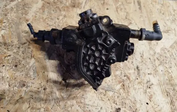 Ford Mondeo MK IV Fuel injection high pressure pump 9683268980 0803215 0445010139