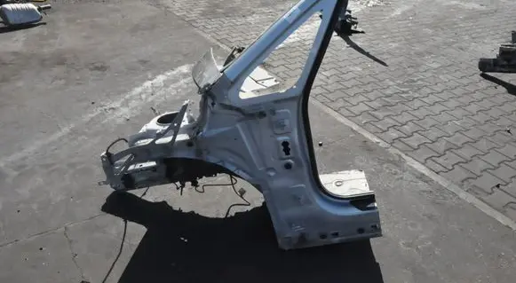 BMW 2 F46 Front quarter panel 