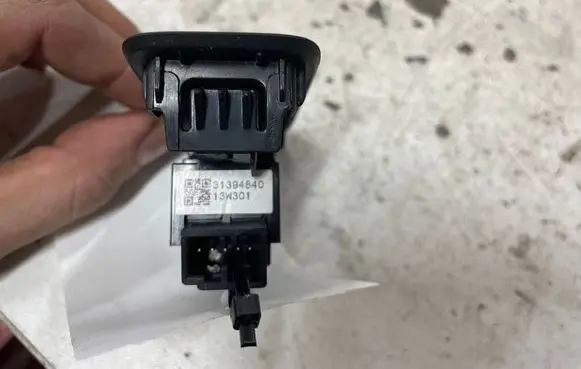 Volvo V40 Electric window control switch 31394840 13W301