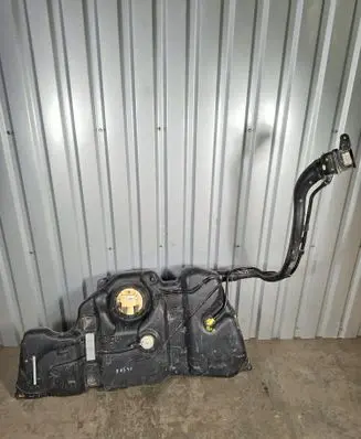 Volkswagen PASSAT CC Fuel tank 2002466A