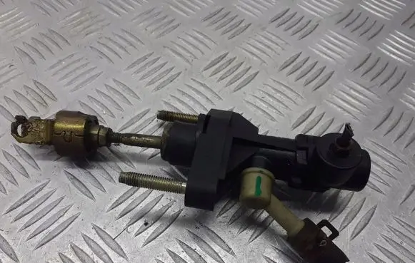 Toyota Yaris Clutch release bearing slave cylinder 