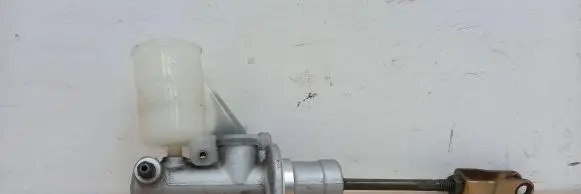 Master brake cylinder