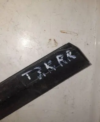 Tesla Model 3 Front door trim (molding) 108068101I