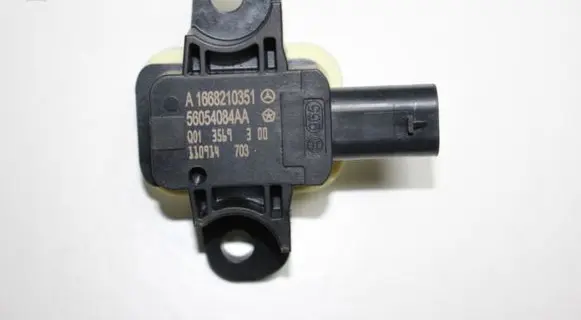 Mercedes-Benz ML W166 Airbag deployment crash/impact sensor A1668210351