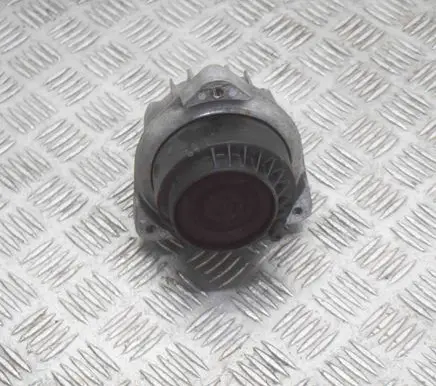 BMW 5 F10 F11 Engine mount bracket 6775906