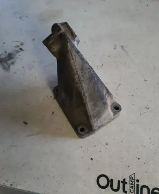 Mercedes-Benz C W203 Engine mounting bracket A6112230804