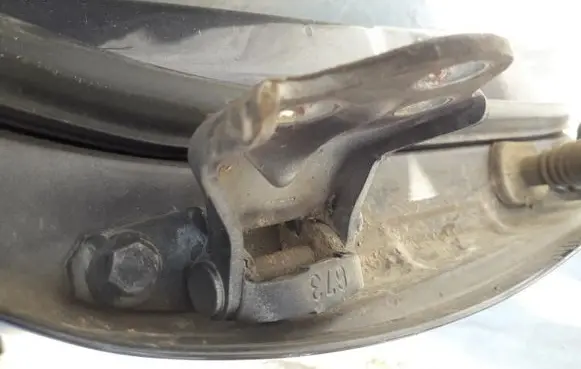 Mitsubishi Carisma Front door upper hinge
