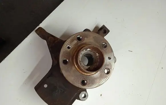 Renault Trafic II (X83) Front wheel hub