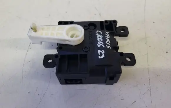 Toyota Yaris Cross A/C air flow flap actuator/motor AE0638002242