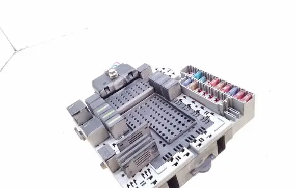 Volvo S60 Fuse module 8622520 0176566 9441158