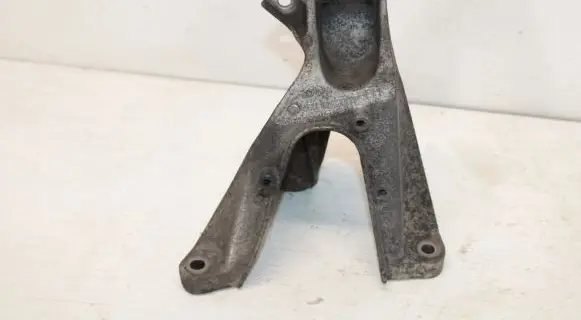 Audi A6 S6 C6 4F Engine mounting bracket 4F0199308P