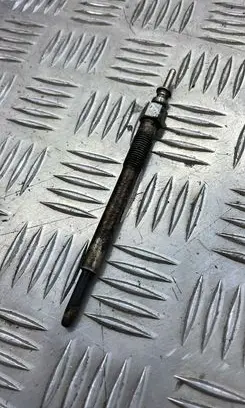 Opel Astra H Glow plug 