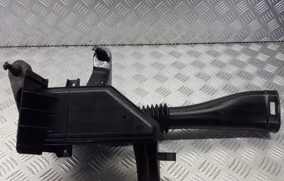 Mazda 3 I Intake resonator Z601