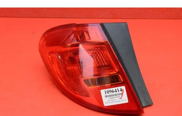Opel Meriva B Rear/tail lights 13253627