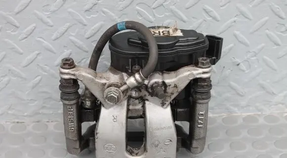 Front brake caliper