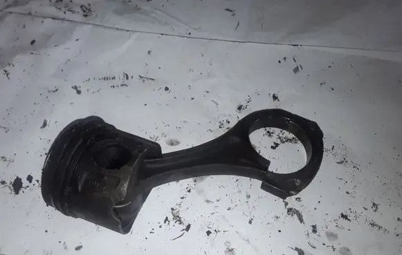 Mercedes-Benz E W211 Piston with connecting rod NOCODE